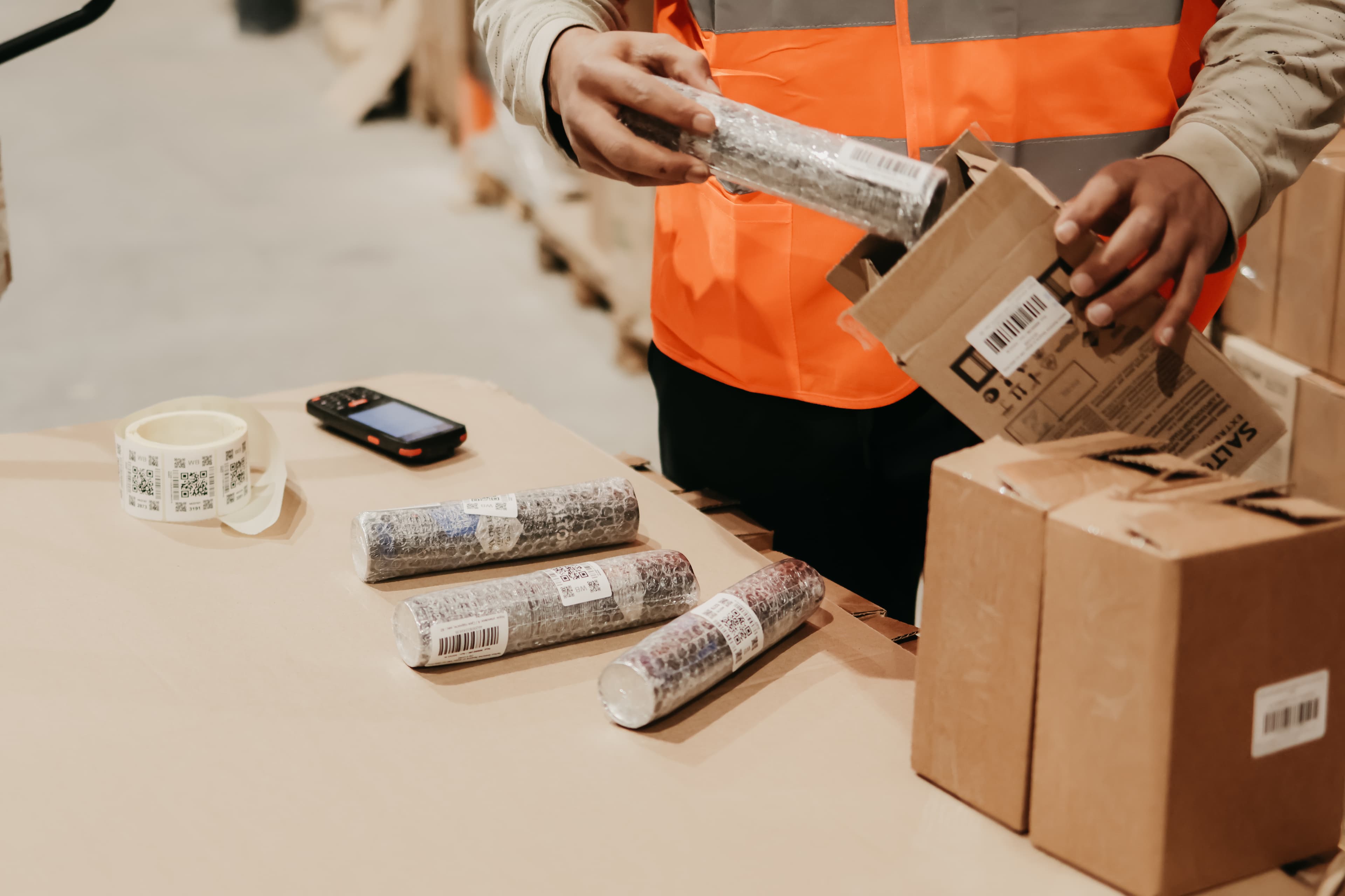 Работаем только с производителями и крупными клиентами 